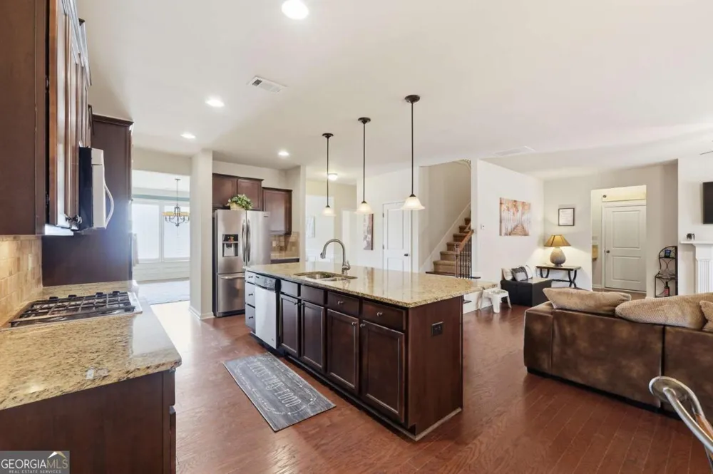 7232 Lake Sterling BLVD Flowery Branch, GA 30542