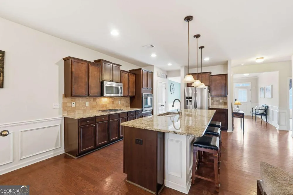 7232 Lake Sterling BLVD Flowery Branch, GA 30542