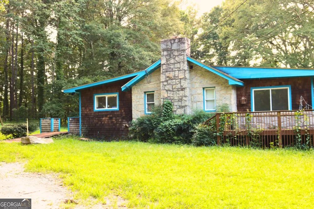 6169 Hillvale RD Lithonia, GA 30058