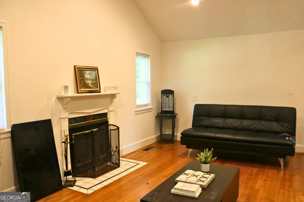6169 Hillvale RD Lithonia, GA 30058