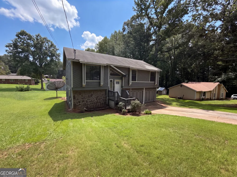 165 Splitwood LN Fairburn, GA 30213