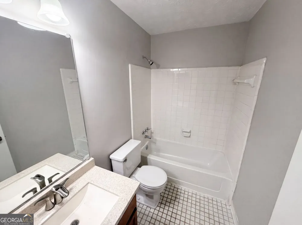165 Splitwood LN Fairburn, GA 30213