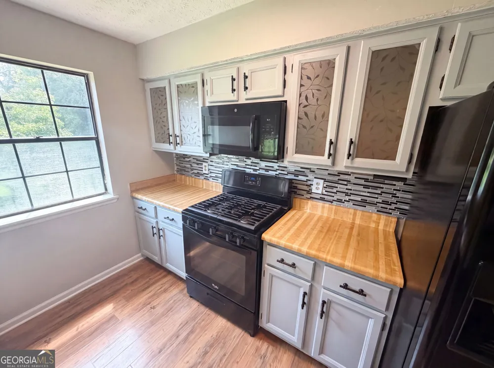 165 Splitwood LN Fairburn, GA 30213
