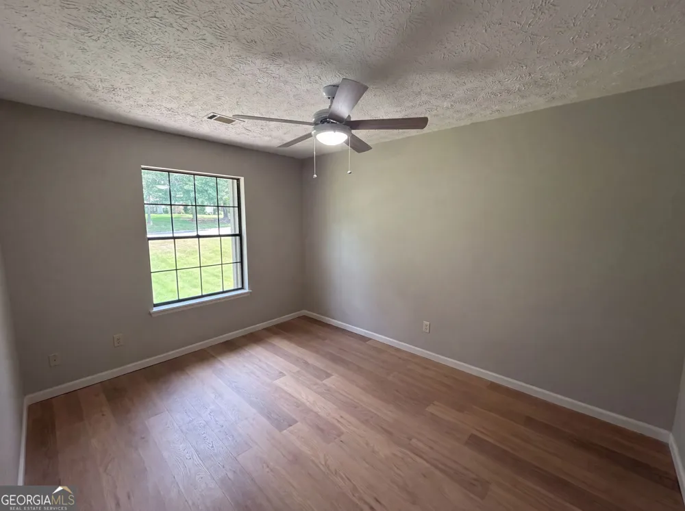 165 Splitwood LN Fairburn, GA 30213