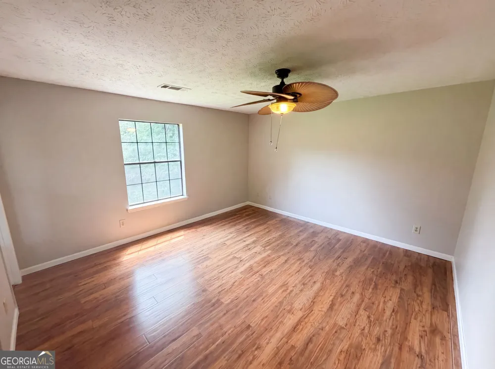 165 Splitwood LN Fairburn, GA 30213