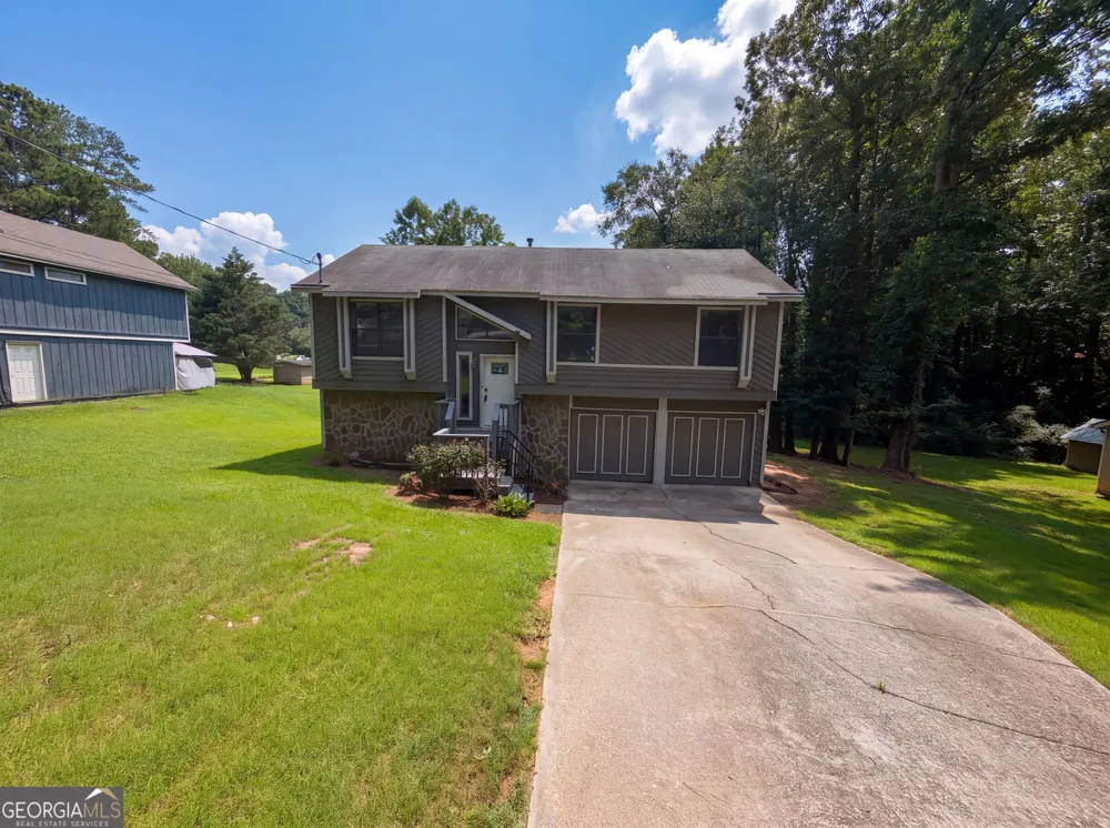 165 Splitwood LN Fairburn, GA 30213