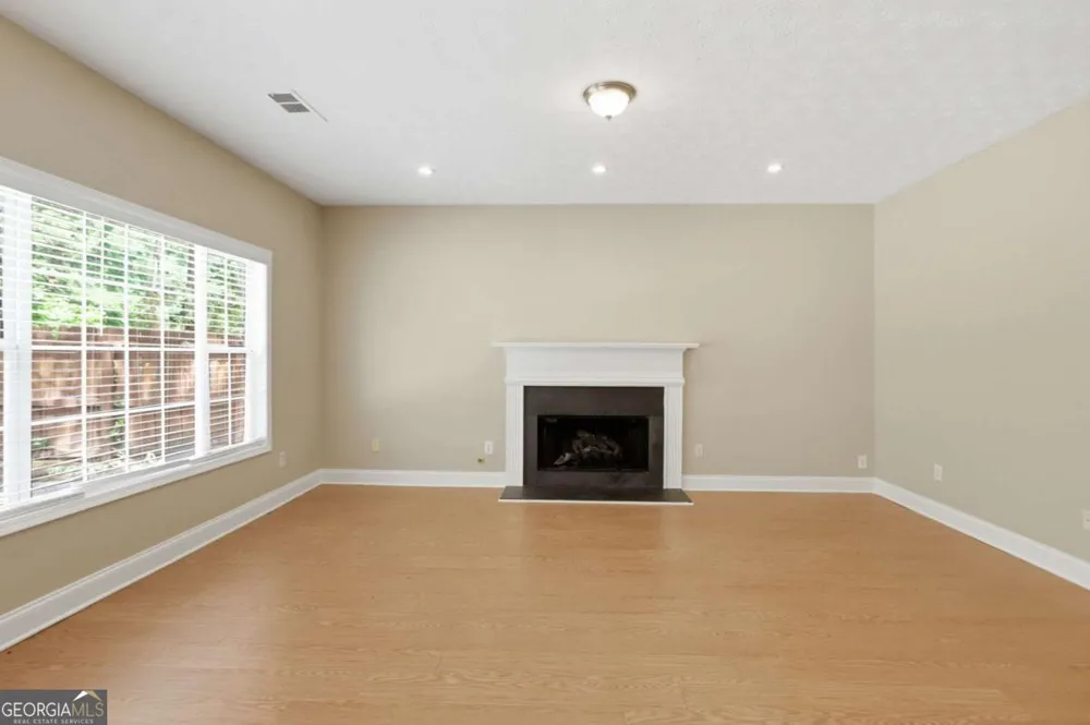 2627 Spring Cast DR Buford, GA 30519