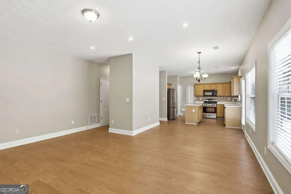 2627 Spring Cast DR Buford, GA 30519