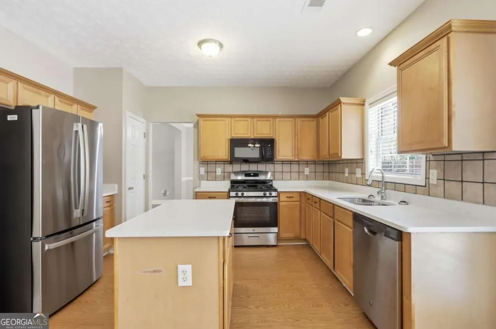 2627 Spring Cast DR Buford, GA 30519