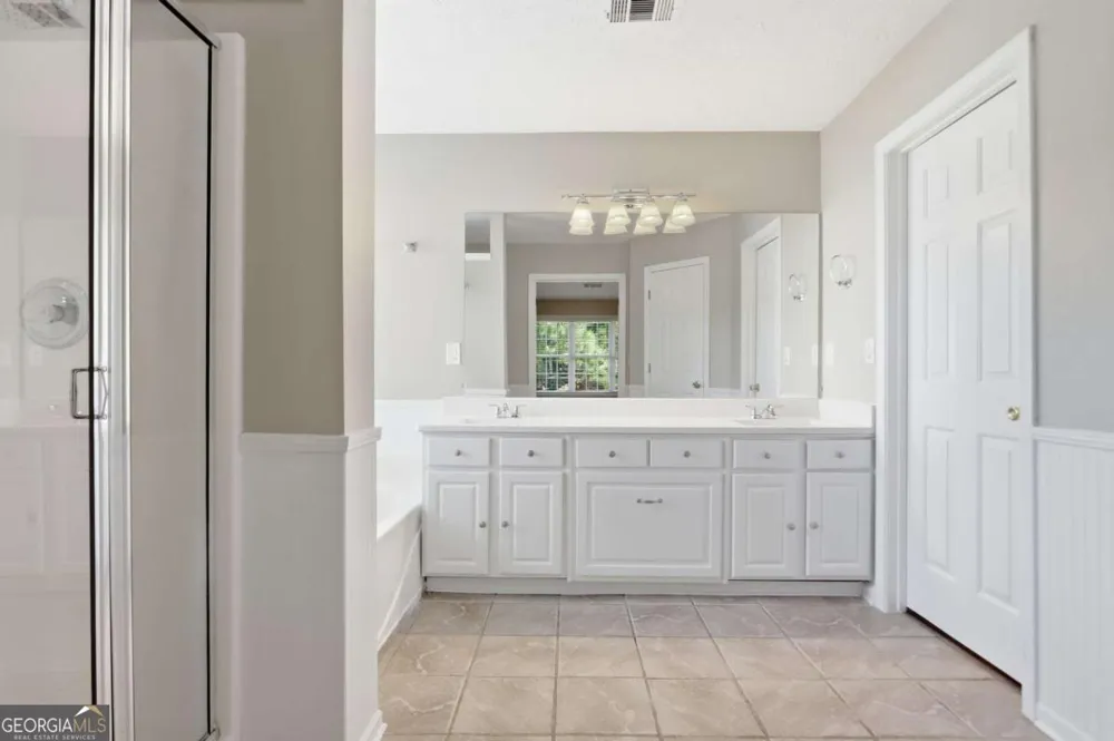 2627 Spring Cast DR Buford, GA 30519