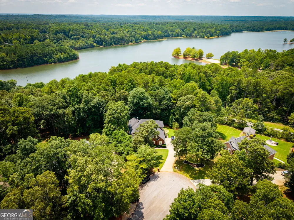 12426 Edgewater DR Hampton, GA 30228