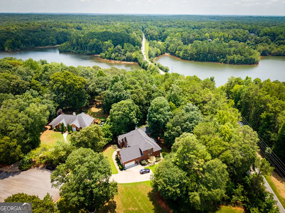 12426 Edgewater DR Hampton, GA 30228