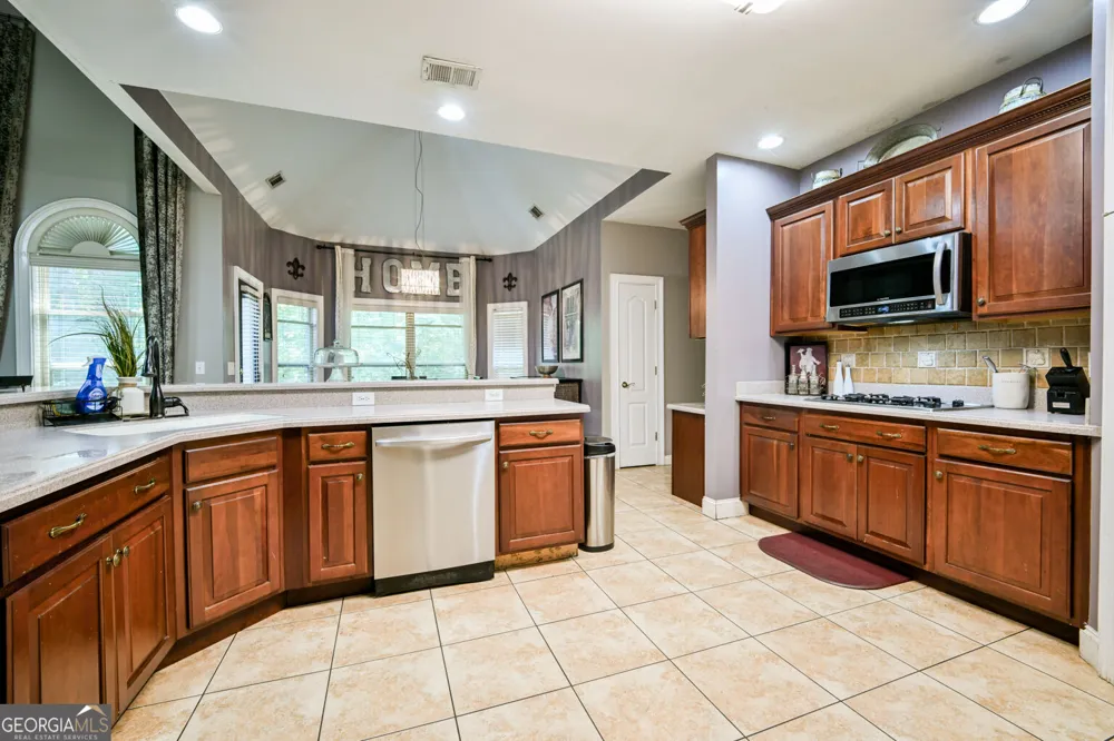 12426 Edgewater DR Hampton, GA 30228