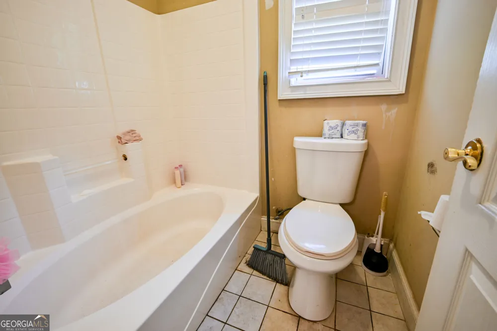 12426 Edgewater DR Hampton, GA 30228