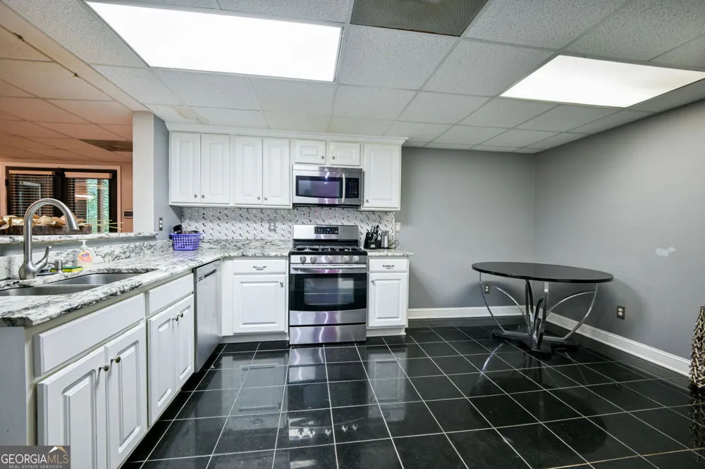 12426 Edgewater DR Hampton, GA 30228