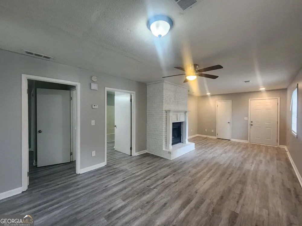 1168 Pinedale CIR NW Conyers, GA 30012