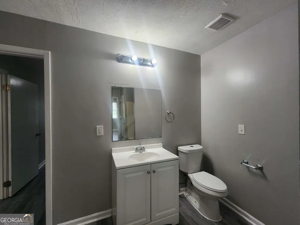 1168 Pinedale CIR NW Conyers, GA 30012