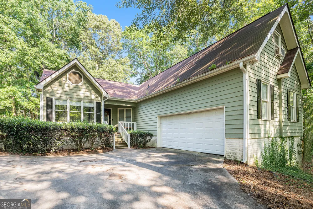 172 crown forest DR McDonough, GA 30252