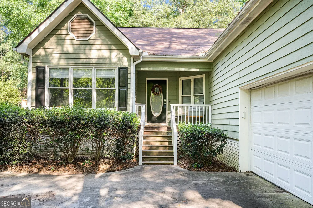 172 crown forest DR McDonough, GA 30252