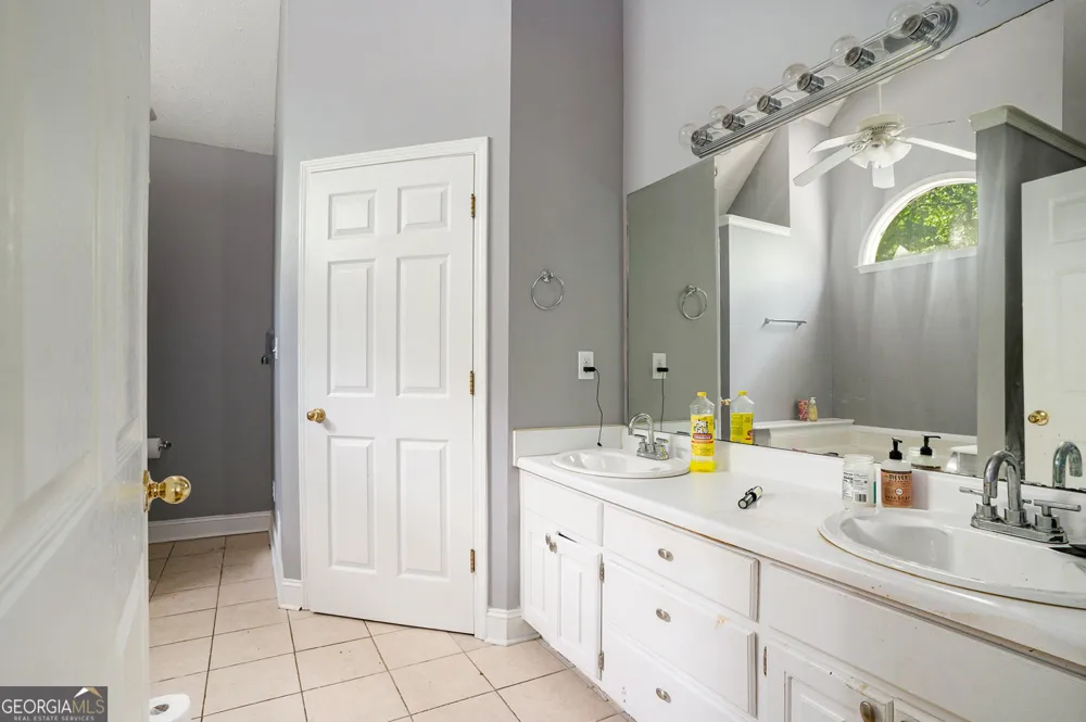 172 crown forest DR McDonough, GA 30252