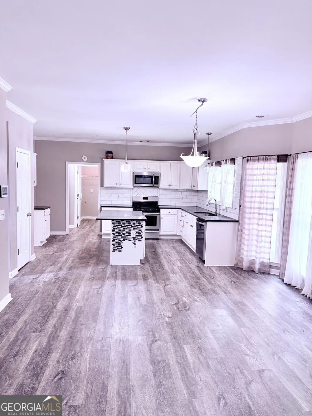 2887 Kingstream DR Snellville, GA 30039
