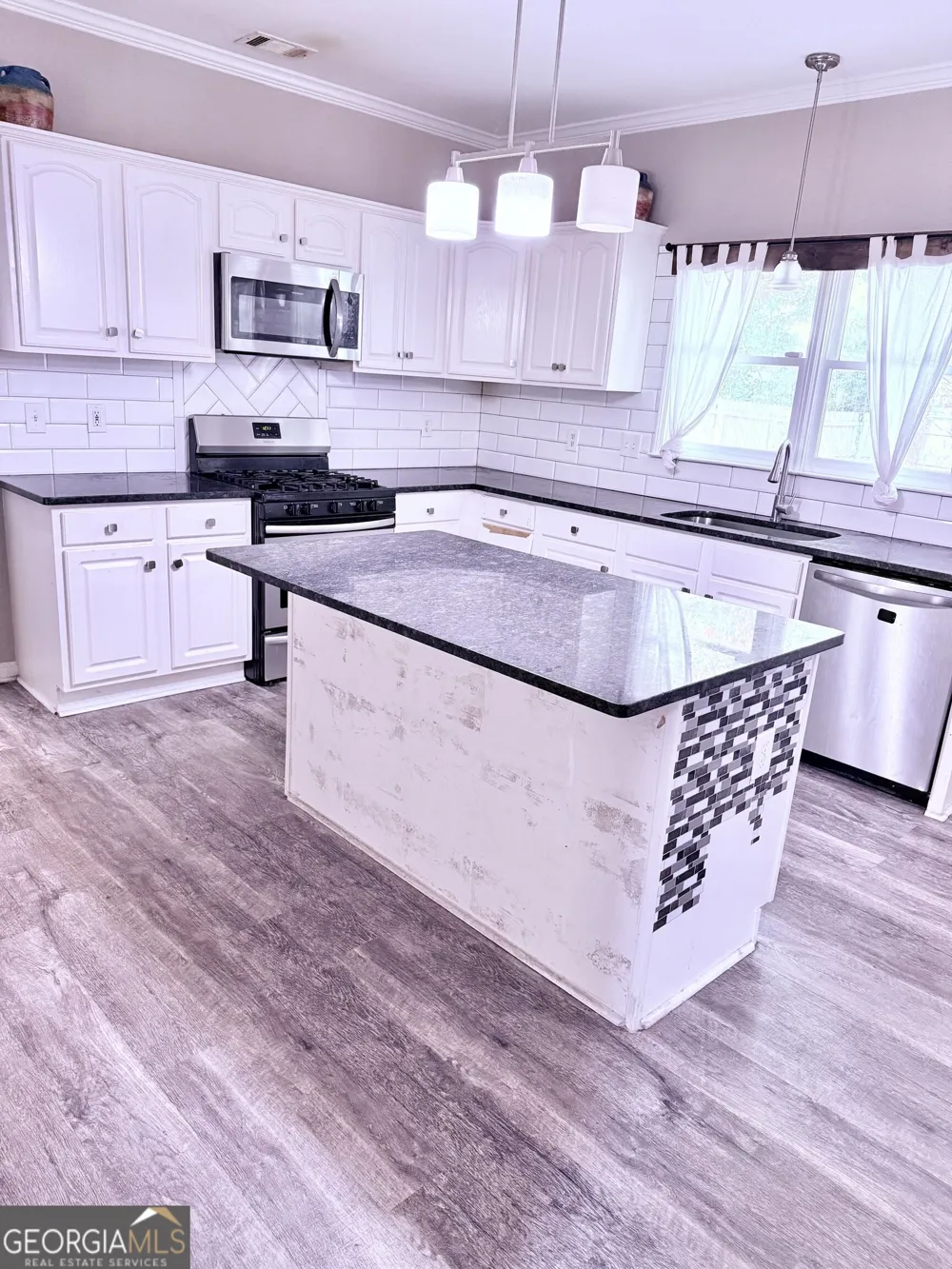 2887 Kingstream DR Snellville, GA 30039