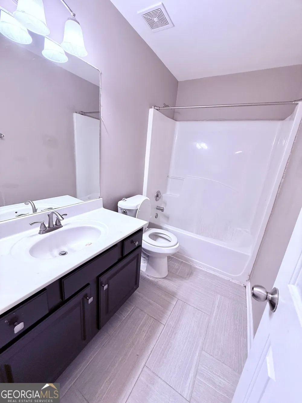 2887 Kingstream DR Snellville, GA 30039