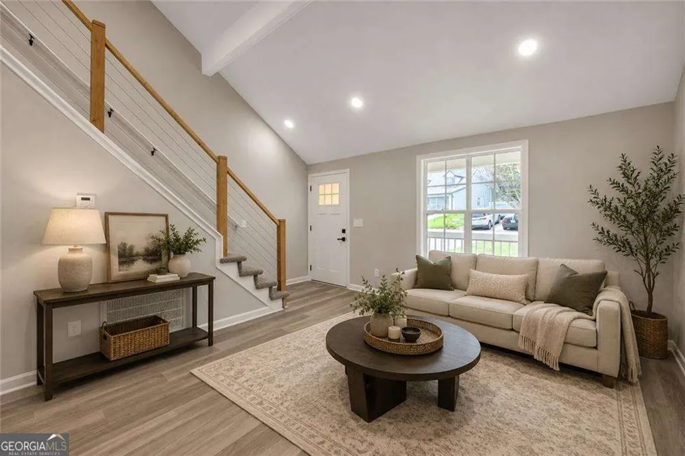 1044 Autumn Crest CT Stone Mountain, GA 30083