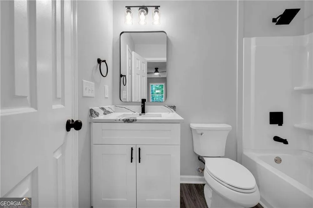 1044 Autumn Crest CT Stone Mountain, GA 30083