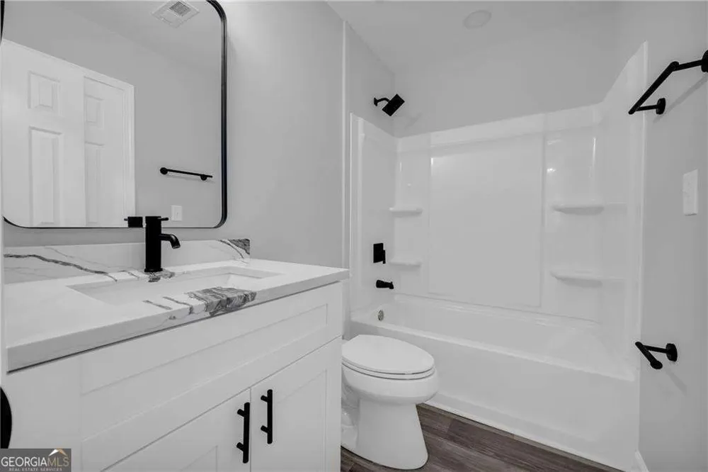 1044 Autumn Crest CT Stone Mountain, GA 30083