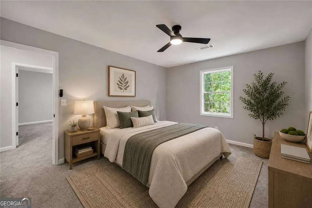 1044 Autumn Crest CT Stone Mountain, GA 30083