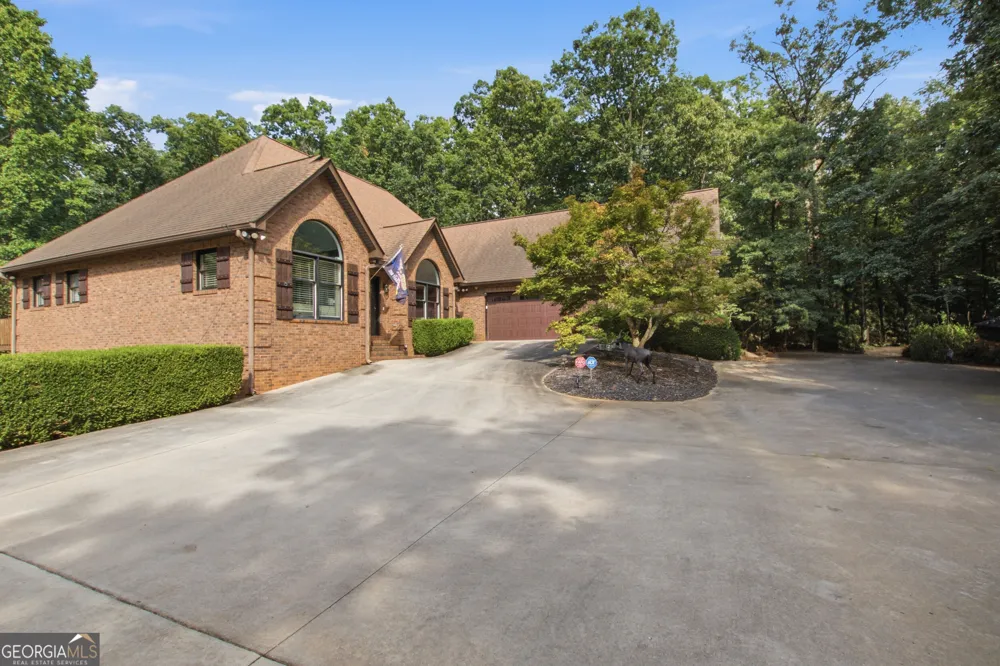 248 Tanglewood DR S Royston, GA 30662