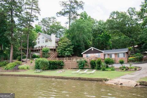 740 Rocky Point RD