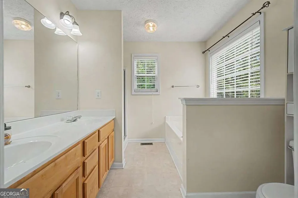 5 Shenandoah CT Hiram, GA 30141