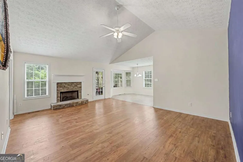 5 Shenandoah CT Hiram, GA 30141