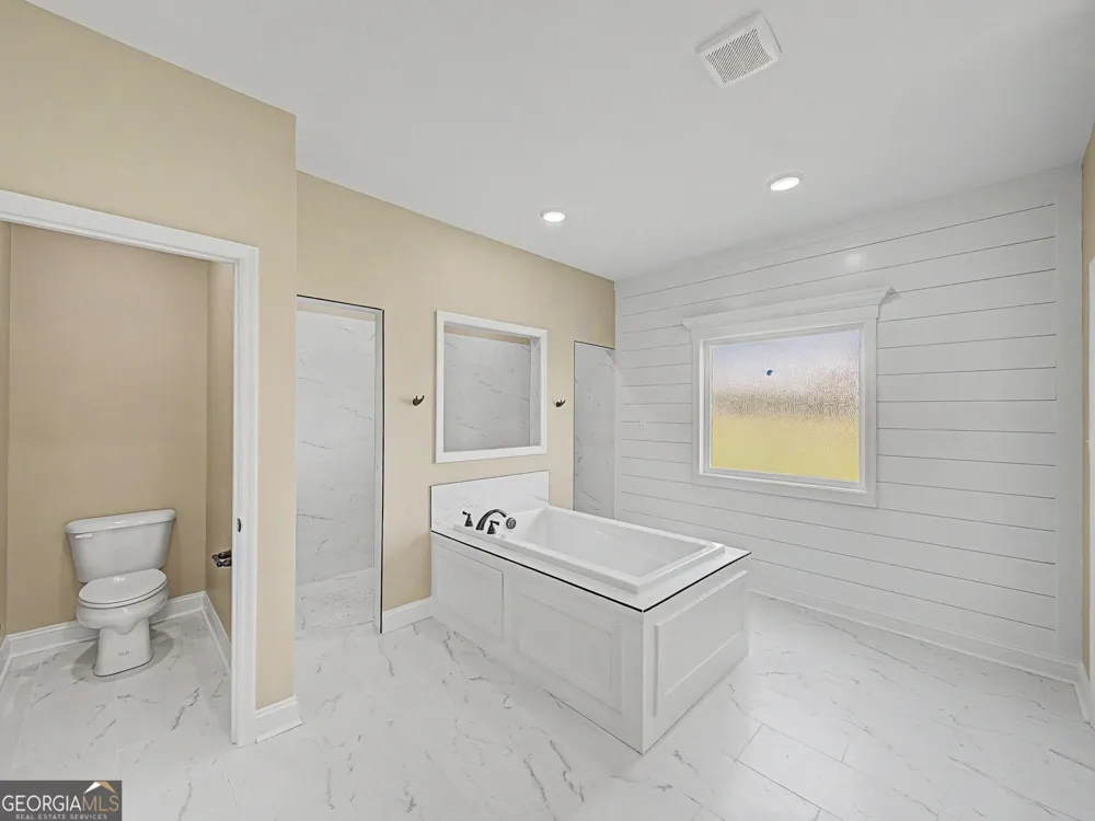 423 Indian Creek CIR Adel, GA 31620