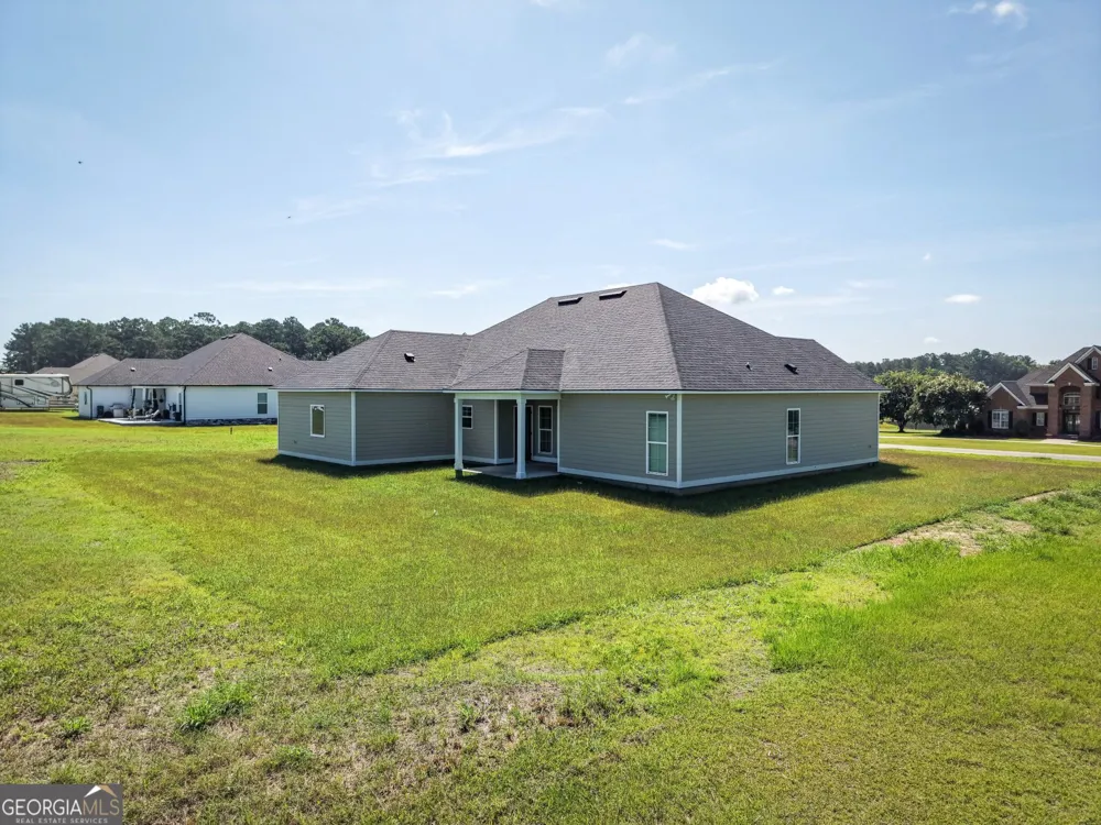423 Indian Creek CIR Adel, GA 31620