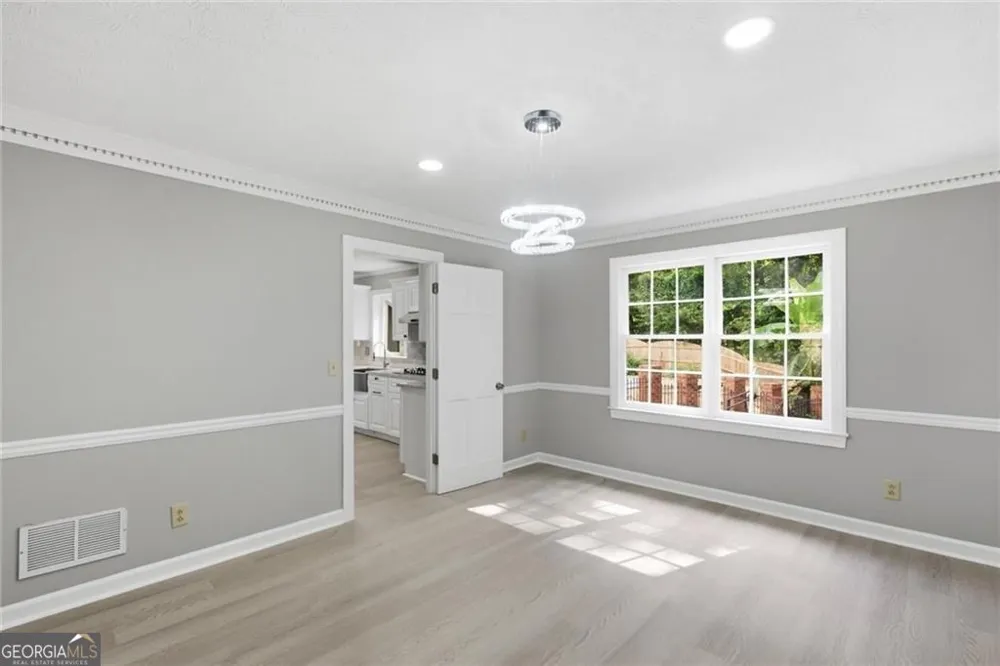 24 Planters DR SW Lilburn, GA 30047