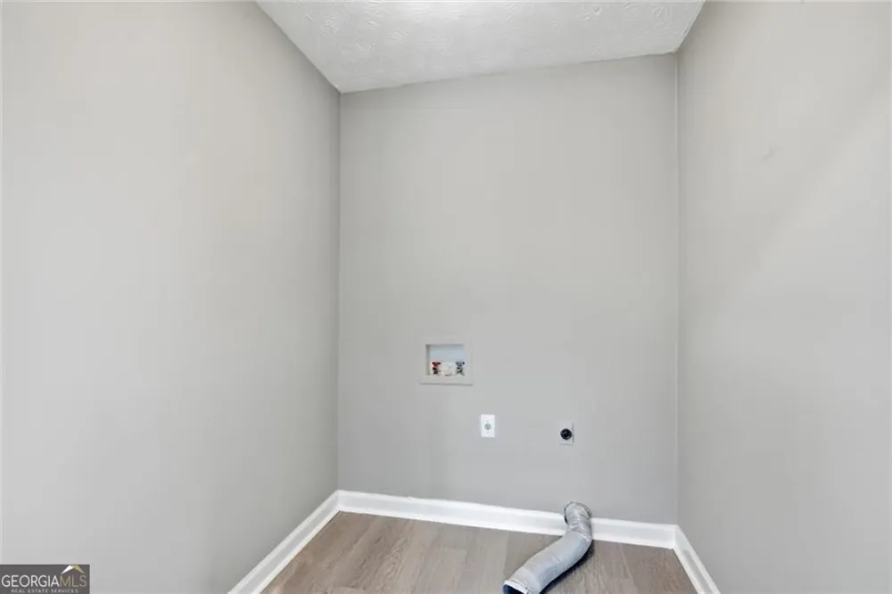 24 Planters DR SW Lilburn, GA 30047