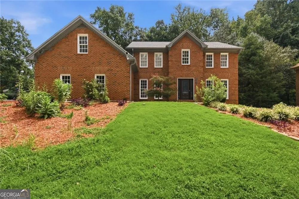 24 Planters DR SW Lilburn, GA 30047
