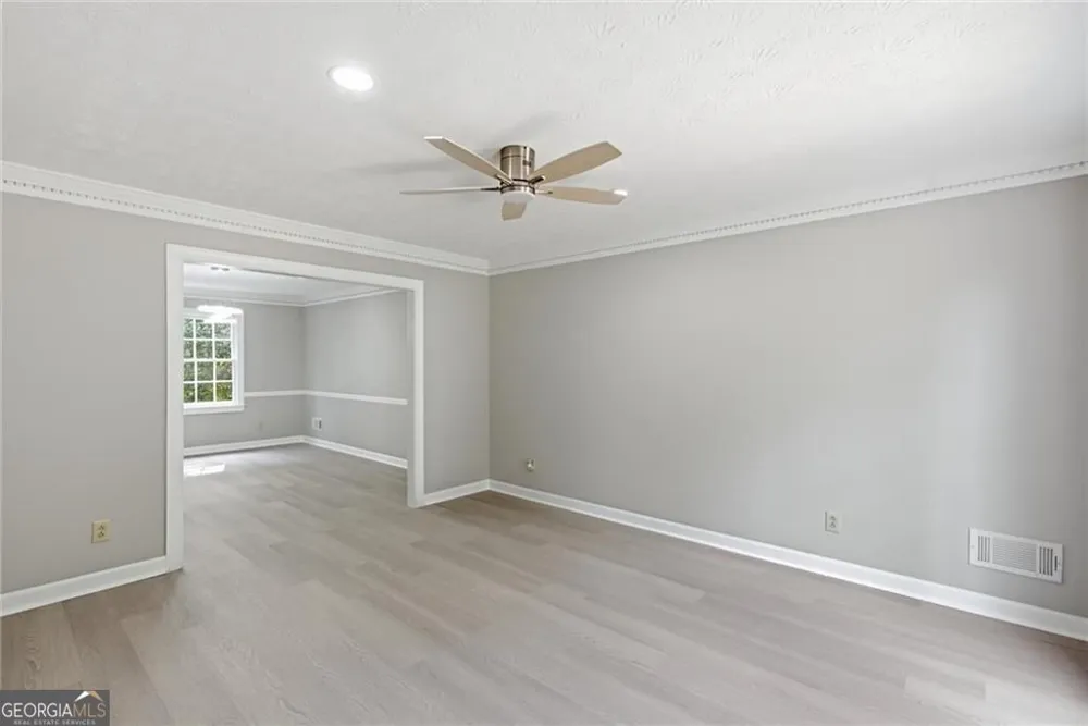 24 Planters DR SW Lilburn, GA 30047
