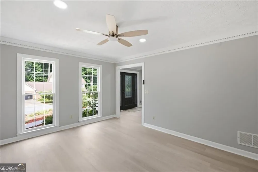 24 Planters DR SW Lilburn, GA 30047
