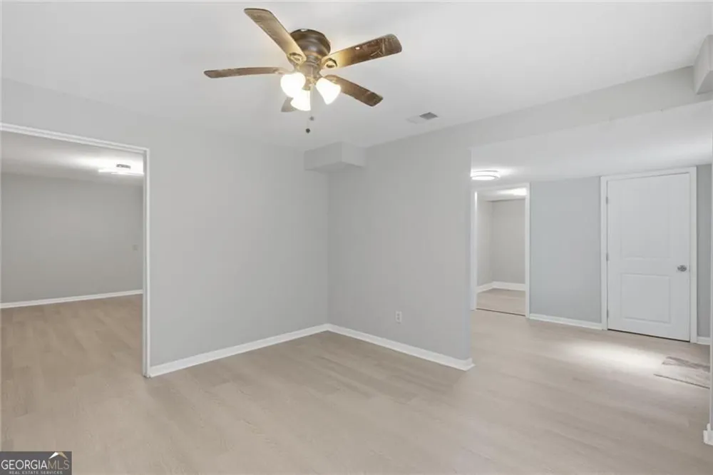 24 Planters DR SW Lilburn, GA 30047