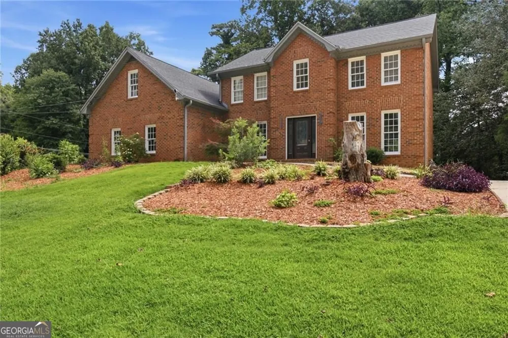 24 Planters DR SW Lilburn, GA 30047