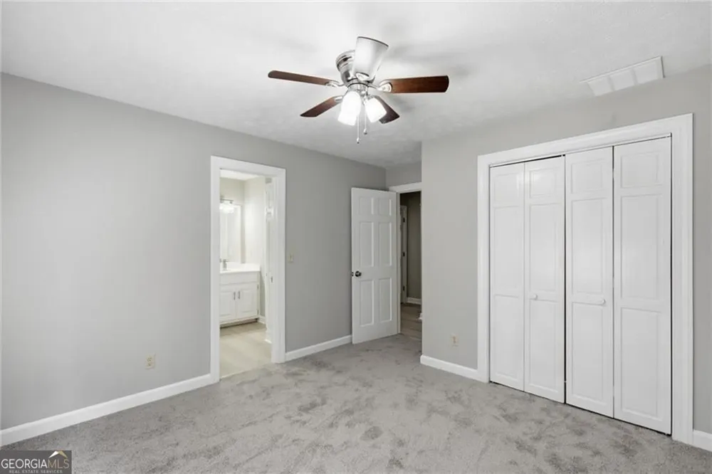 24 Planters DR SW Lilburn, GA 30047
