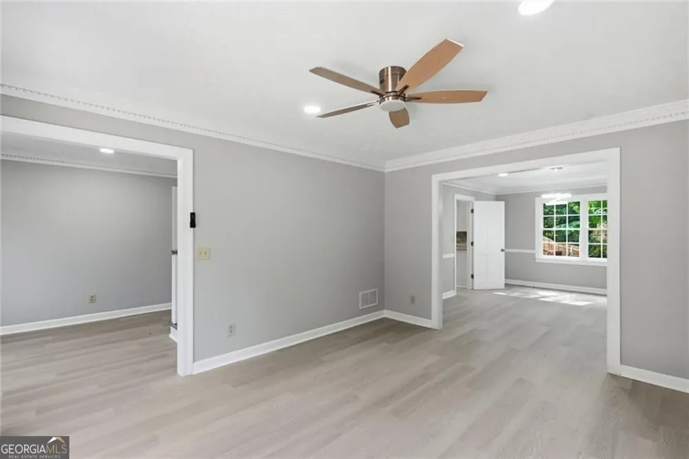 24 Planters DR SW Lilburn, GA 30047