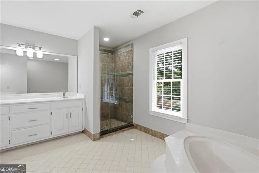 24 Planters DR SW Lilburn, GA 30047