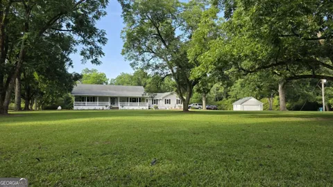 961 Chestnut Hill RD