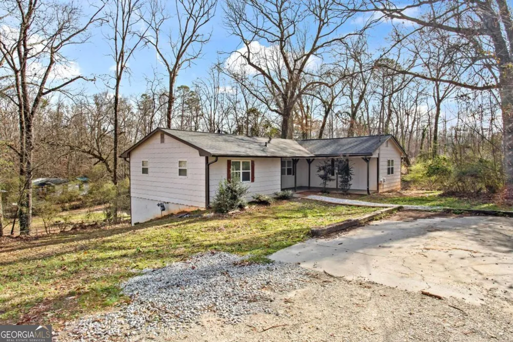 2255 Hunt RD Douglasville, GA 30135