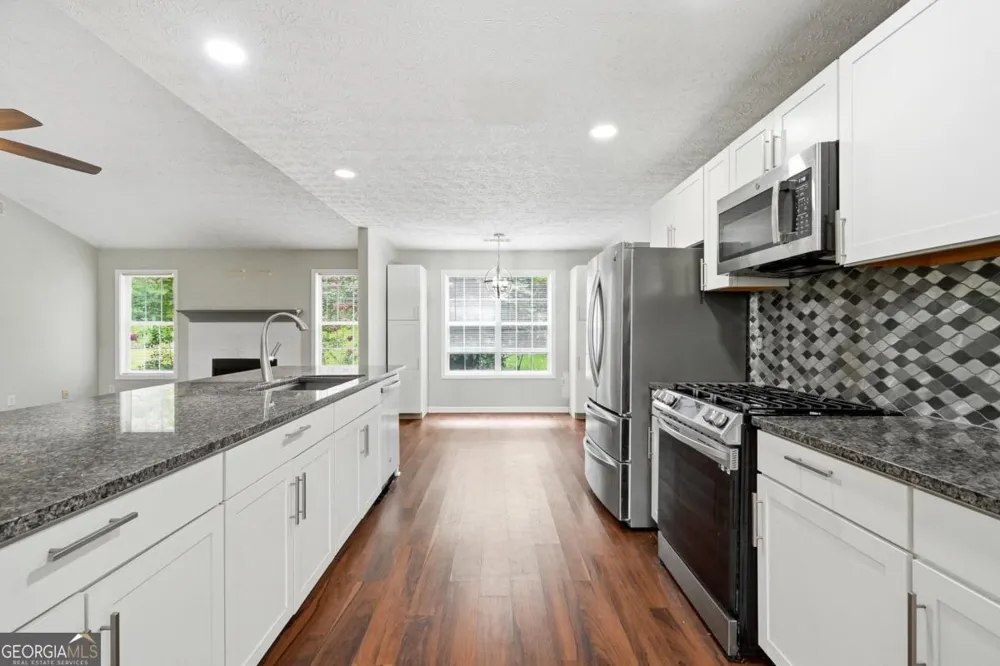 1105 Poplar LN Loganville, GA 30052